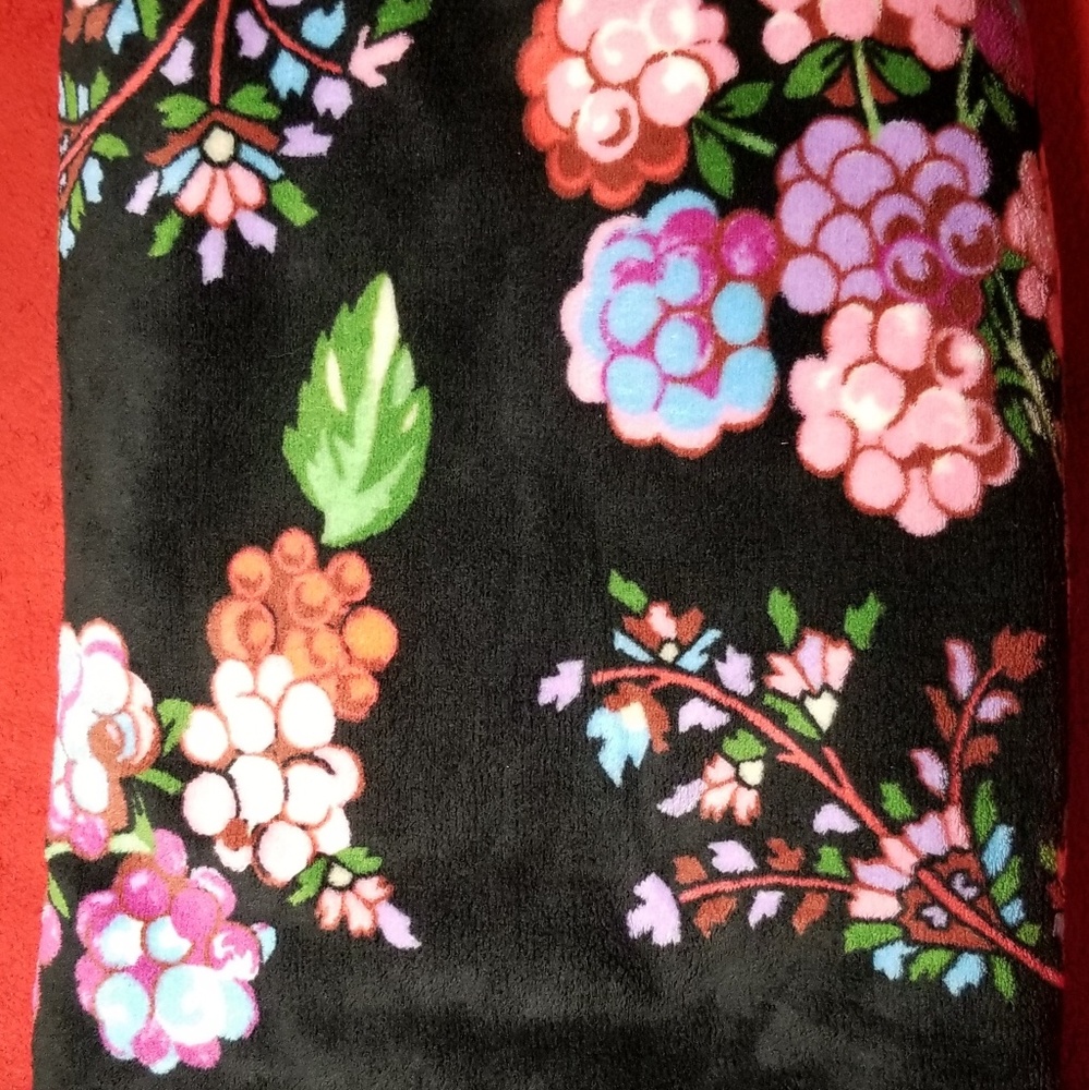Vera Bradley throw (NEW)